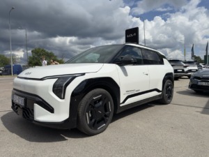 EV3